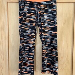 Nike Pro cropped leggings M orange/black/gray